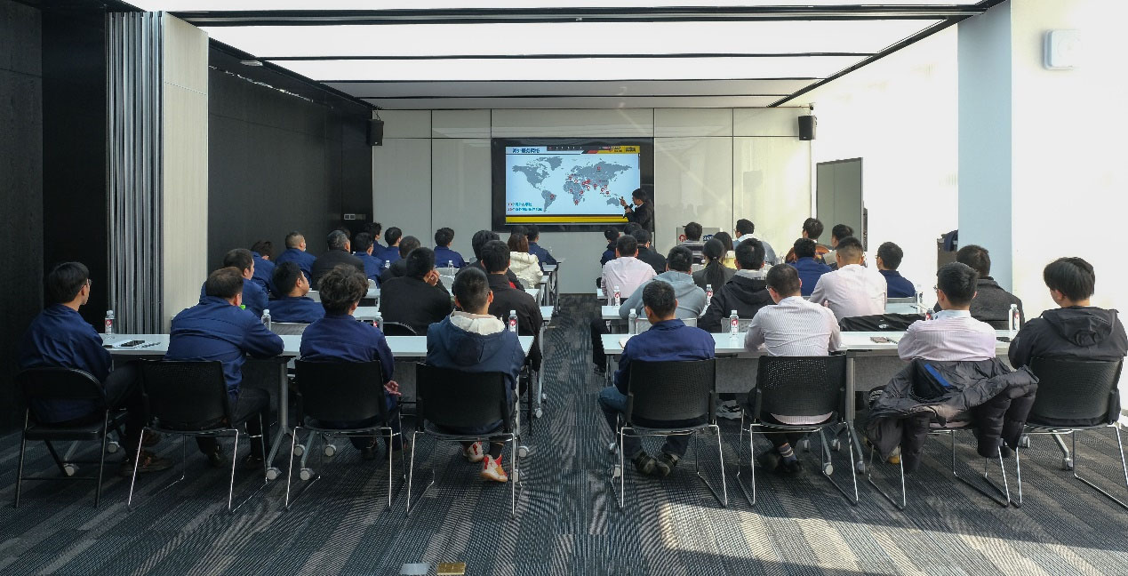 邁向未來(lái) 共同成長(zhǎng)！泉工股份新員工入職培訓(xùn)圓滿舉行